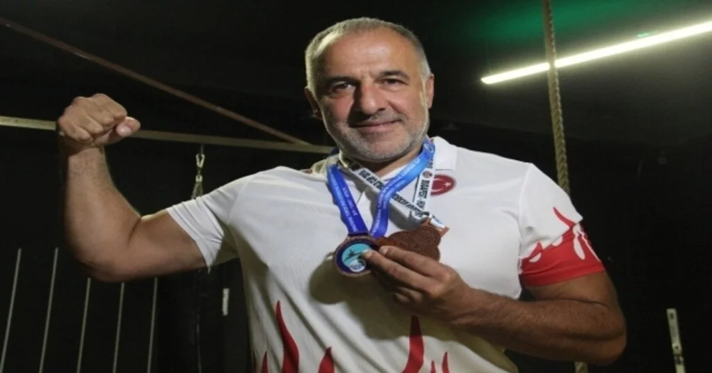 46 Yaşında Dünya Kick Boks Kupası 3.sü