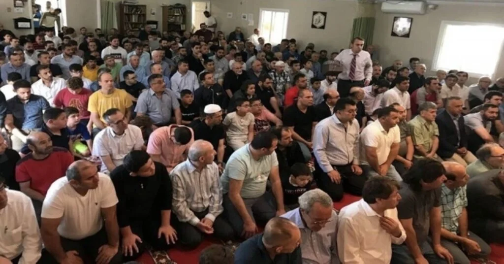 Abdde Bayram Namazı Coşkusu
