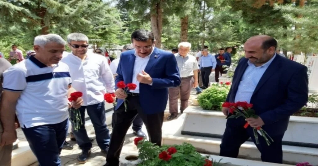 Ak Partiden Şehitliğe Ziyaret