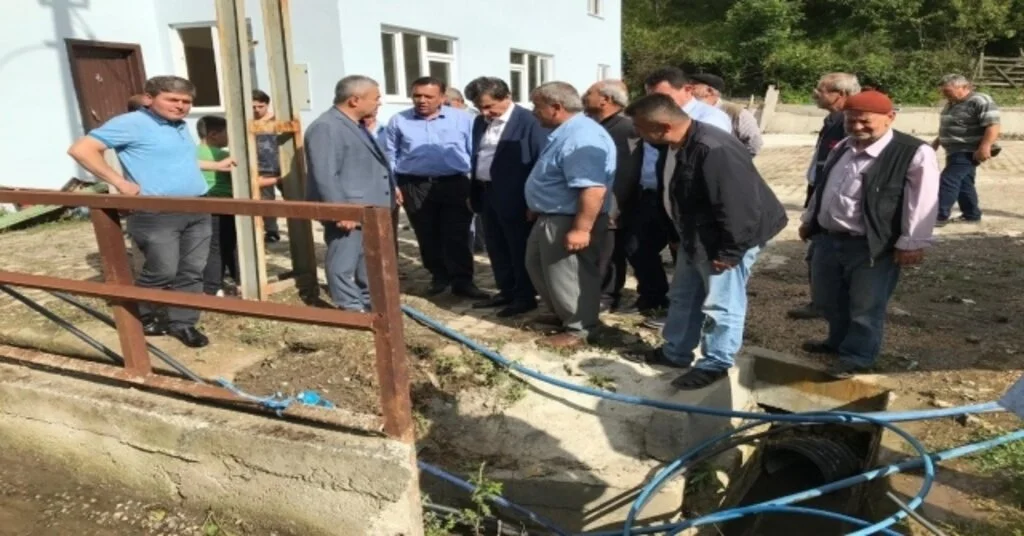 Ak Partili Vekiller Köylülerle Bir Araya Gelerek İncelemelerde Bulundu