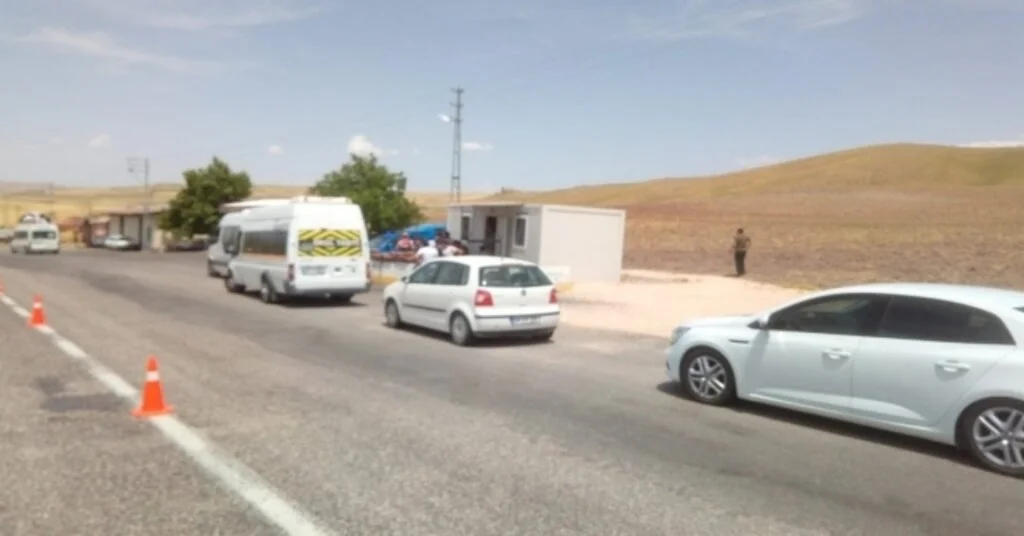 Alkollü Minibüs Sürücüsü 14 Kişilik Araca 17 Kişi Aldı