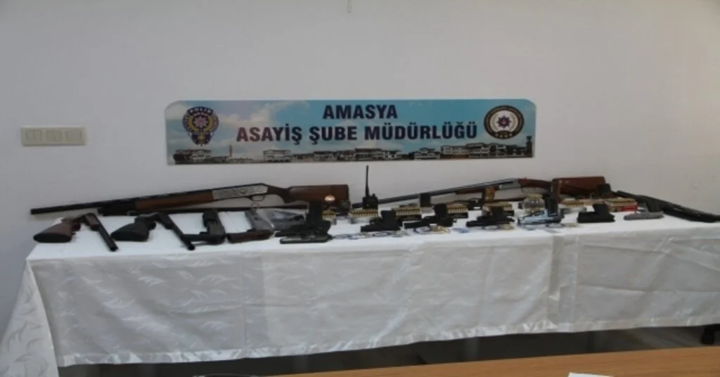 Amasya Merkezli Silah Kaçakçılığı Operasyonu: 16 Gözaltı