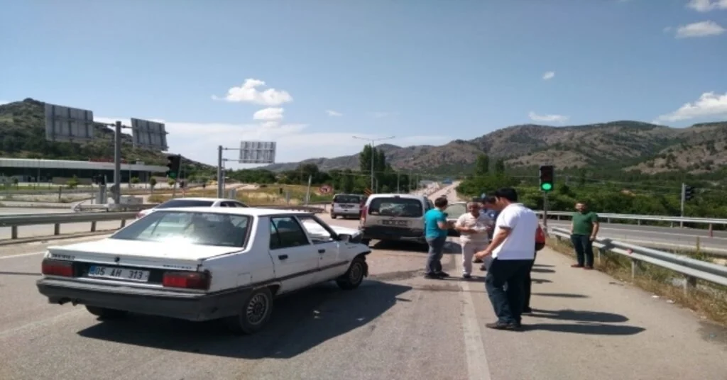 Amasyada Trafik Kazası: 2 Yaralı