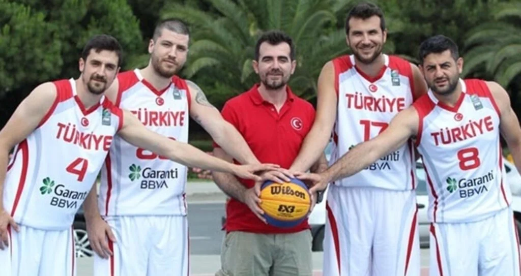 ANAKENTLİ İKİ SPORCUYA MİLLİ DAVET