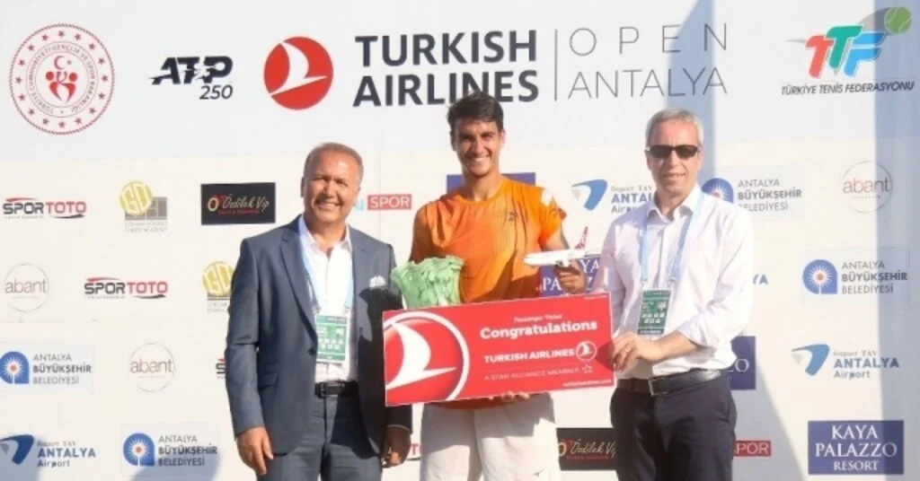 Antalya Openda Şampiyon Lorenzo Sonego