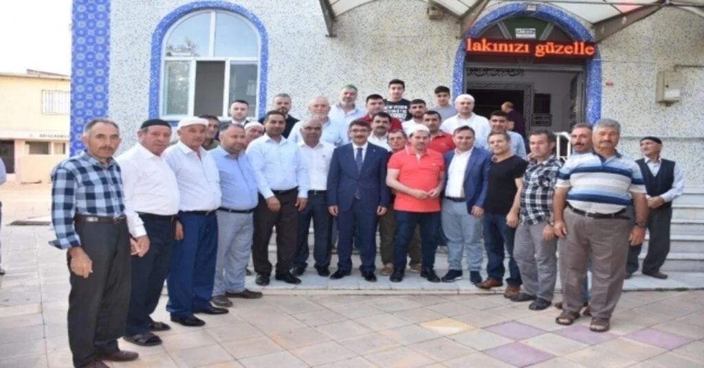 Başkan Çelik Bayram Namazını Akpınar Mahallesinde Kıldı