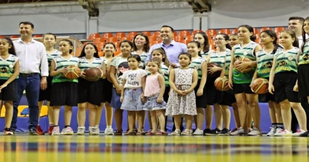 Başkan Dutlulu Basketbol Yaz Okulunu Ziyaret Etti