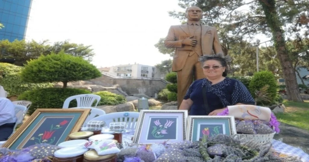 Bucalı Kadınlar El Emeklerini Sergiledi