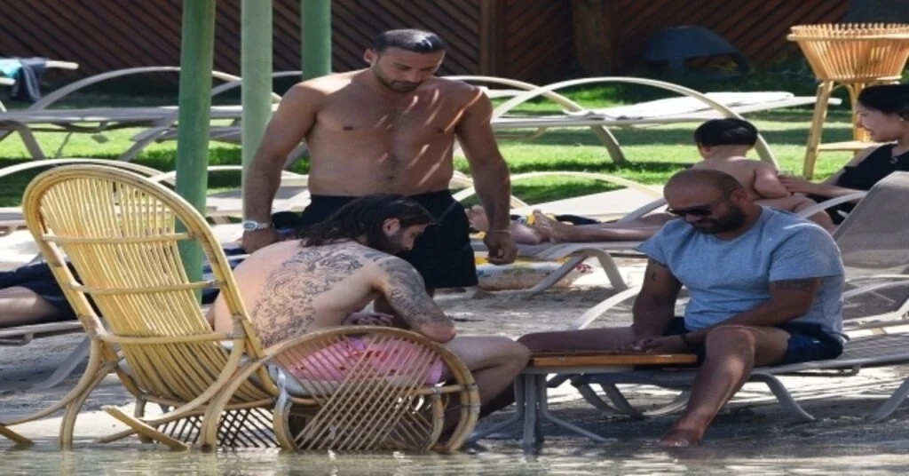 Cenk Tosun Bodrumda Tatilde