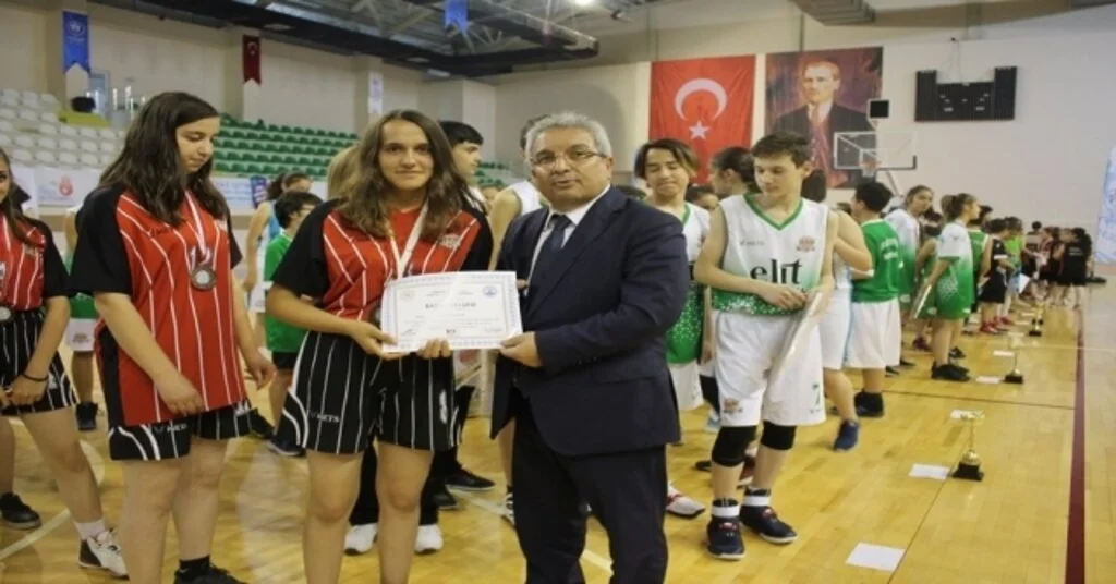 Çgsden Görkemli Kapanış