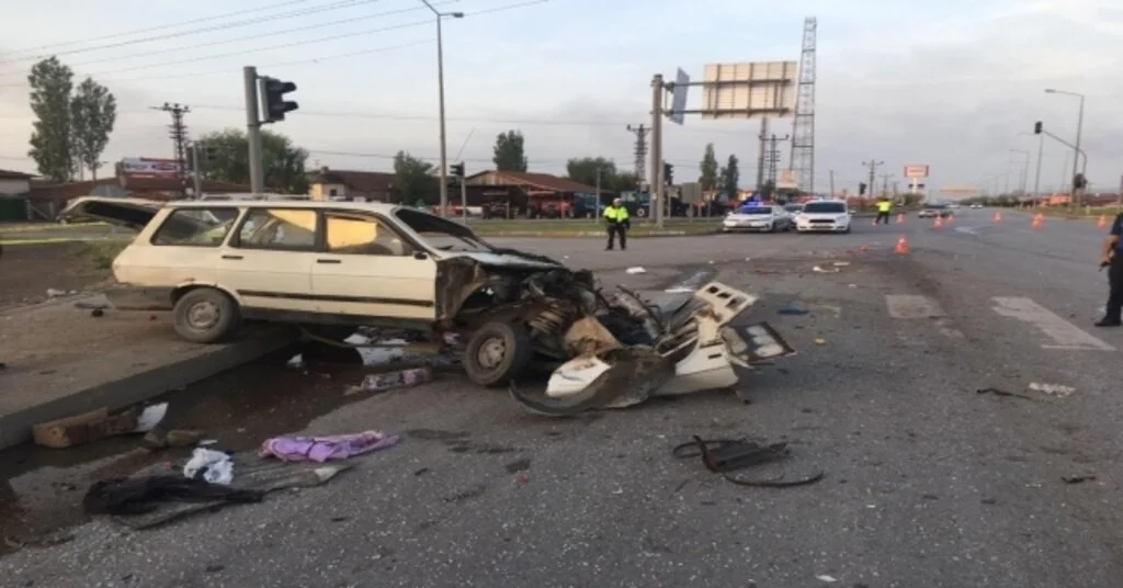 Çorumda 3 Ayrı Kaza: 3 Ölü, 11 Yaralı