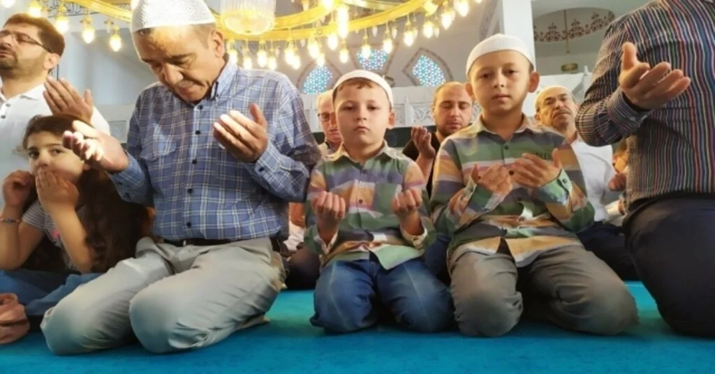 Denizlide Bayram Namazı