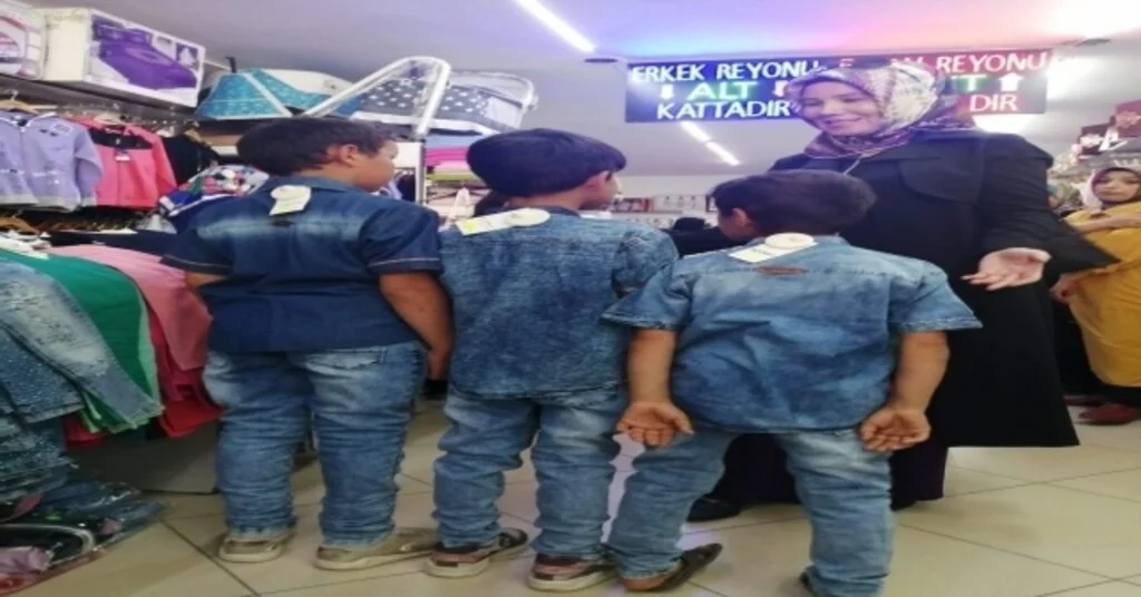 Develide Yüz Çocuğa Bayram Sevinci