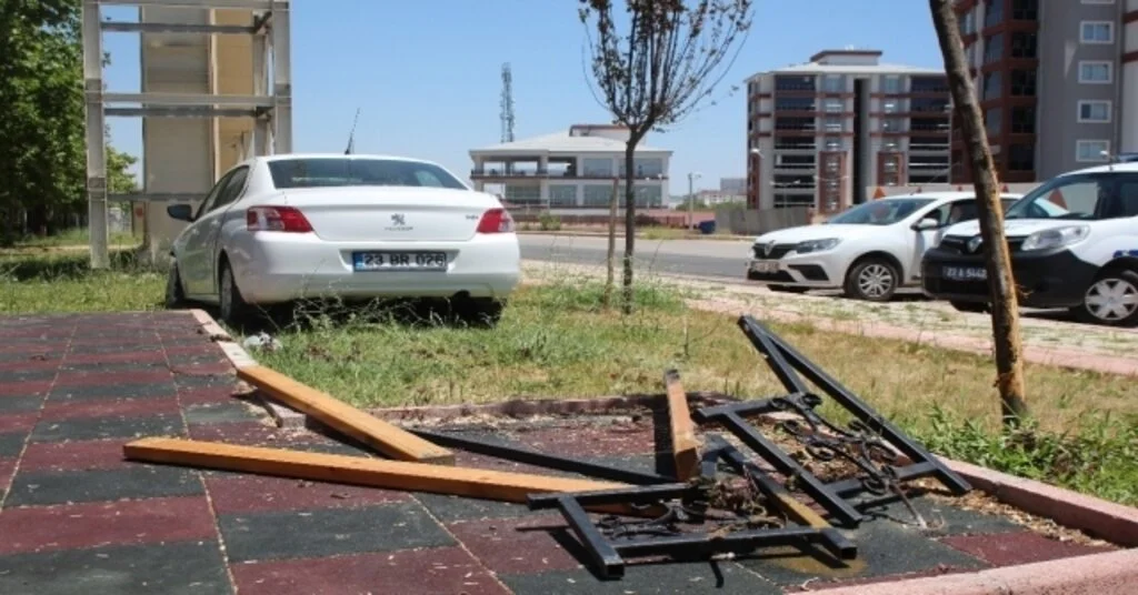 Direksiyon Başında Kalp Krizi Geçiren Sürücü Hayatını Kaybetti