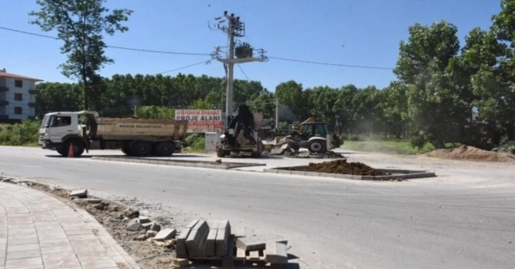 Düzce Belediyesinden Yeni Güzergahlara Düzenleme