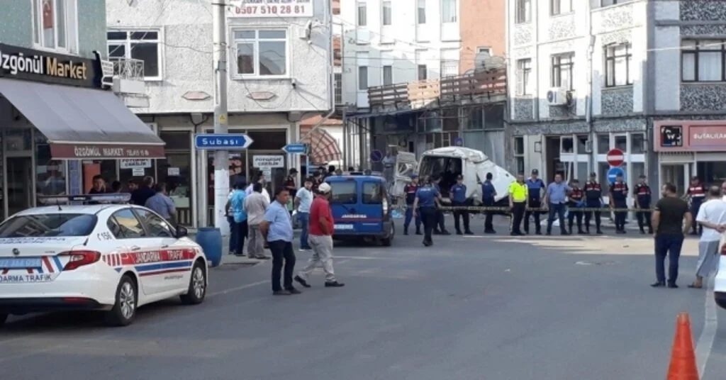 Edirnede Katliam Gibi Kaza: 10 Ölü, 30 Yaralı