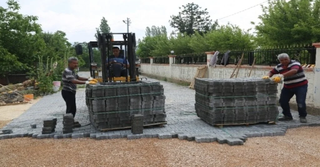 Erdemlide Parke Çalışmaları Sürüyor