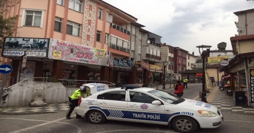 Eşine Laf Attığını İddia Ettiği Şahsı Sokak Ortasında Vurdu