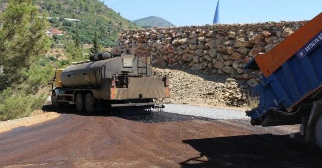 Gazipaşa Karalarda Asfalt Sevinci