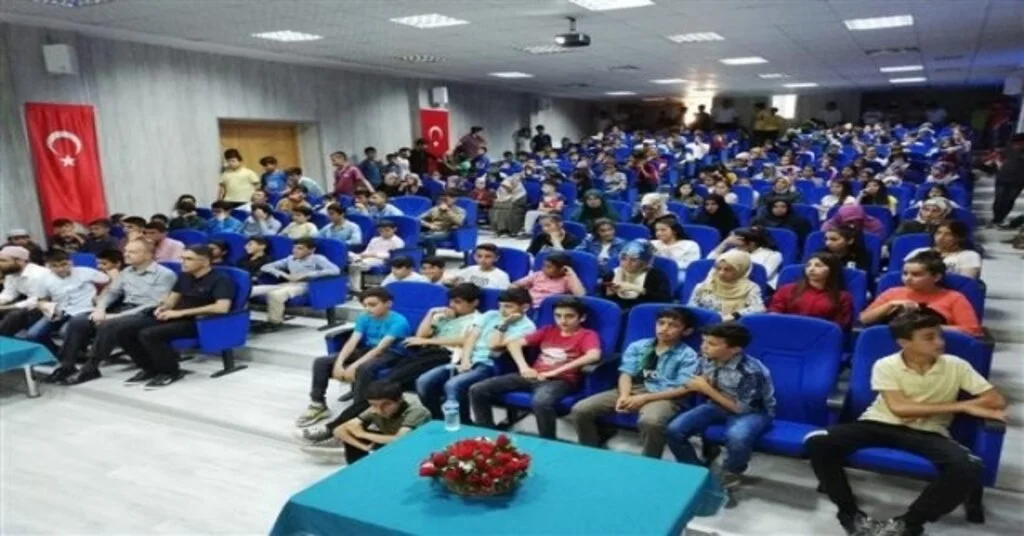 Hakkariden Gençlik İle İletişim Konferansı Düzenlendi
