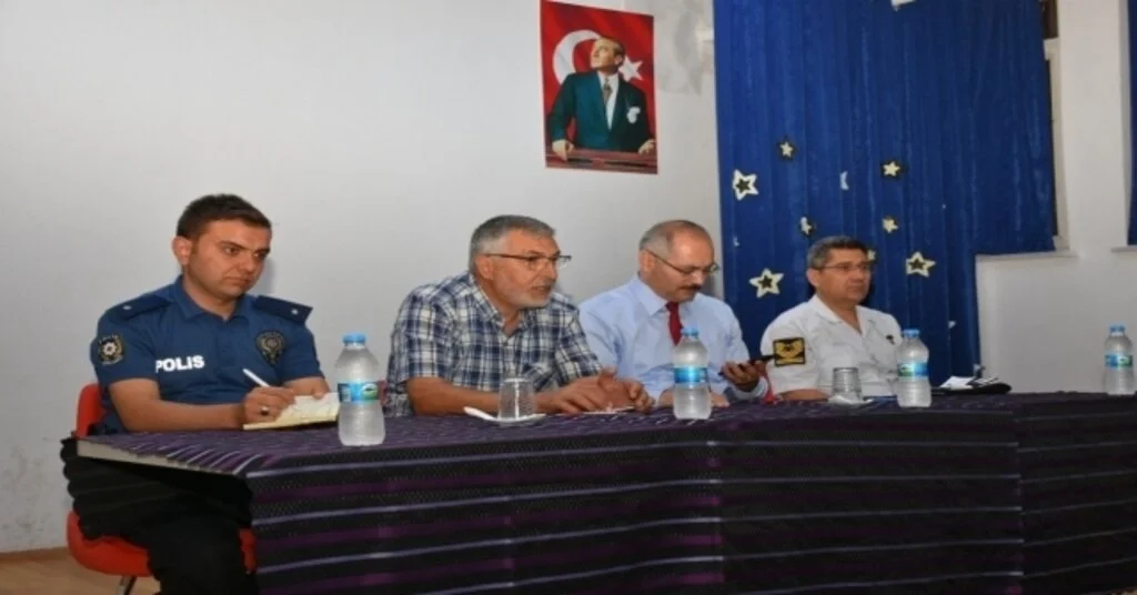 İnönüde İlçe Güvenlik Ve Muhtarlar Toplantısı Yapıldı