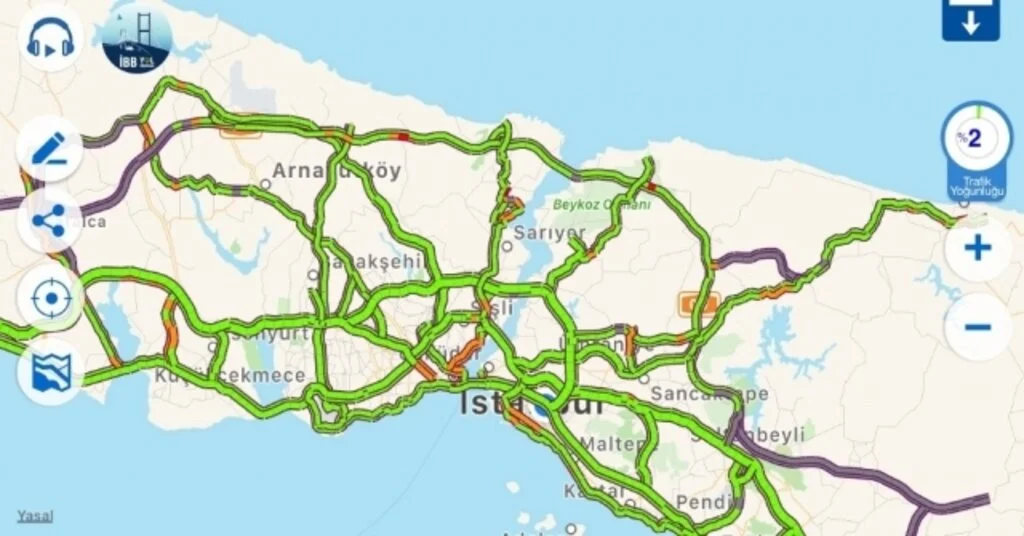 İstanbul Trafiğinde Sıra Dışı Pazartesi Manzarası Havadan Görüntülendi