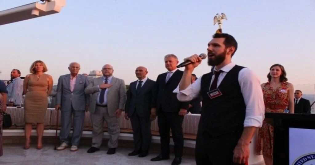 İztoda Abd Ticaret Müsteşarlığının Yeni Ofisine Açılış
