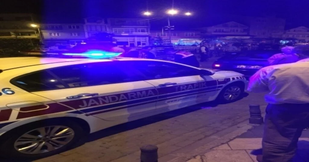 Jandarma Sürücü Ve Yayaların Kandilini Kutladı