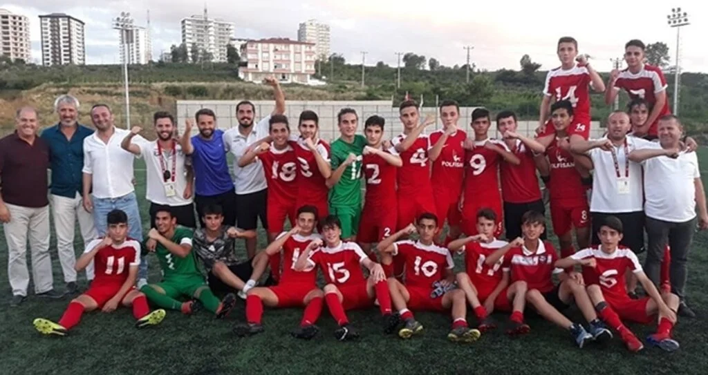 KADIKÖYSPOR FİNALLERE KALDI