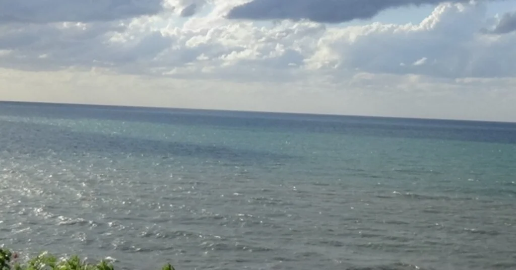 Karadeniz Fırtına Sonrası İki Renge Büründü