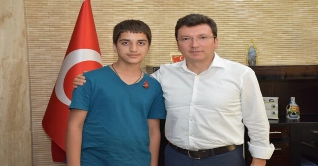 Kaymakam Şahin, Lgs Birincisini Ödüllendirdi