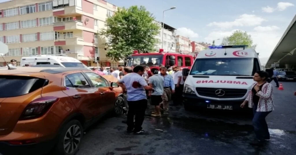 Kayseride Feci Kaza: 4 Yaralı