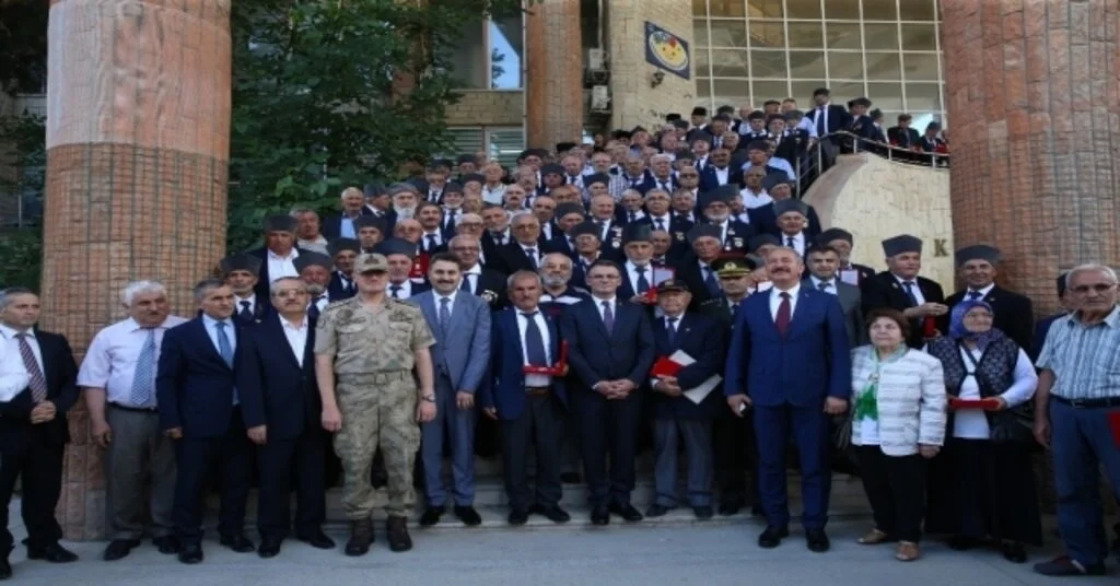 Kıbrıs Gazilerine 45 Yıl Sonra Madalya Ve Beratları Tevdi Edildi