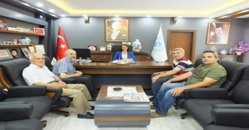 Kınıkspor Yönetiminden Başkan Tekine Ziyaret