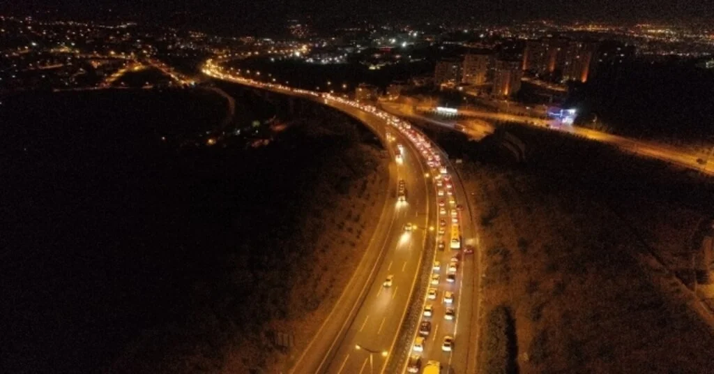 Kocaelide Bayram Trafiği Zaman Zaman Durma Noktasına Geldi