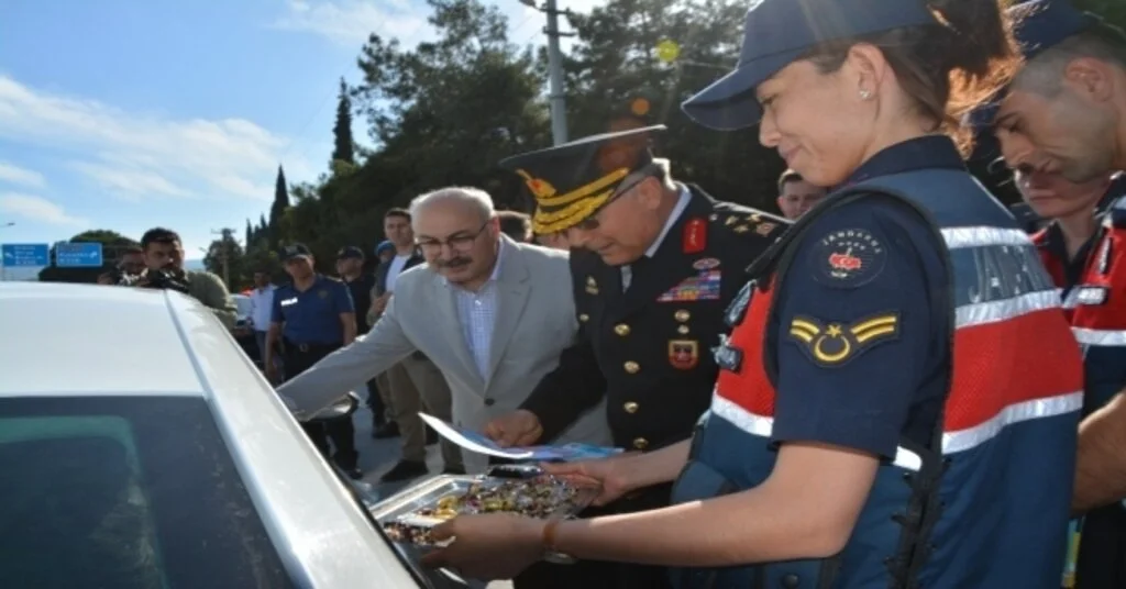 Korgeneral Çitil, Vali Köşger İle Birlikte Aydında Bayram Trafiğini Denetledi