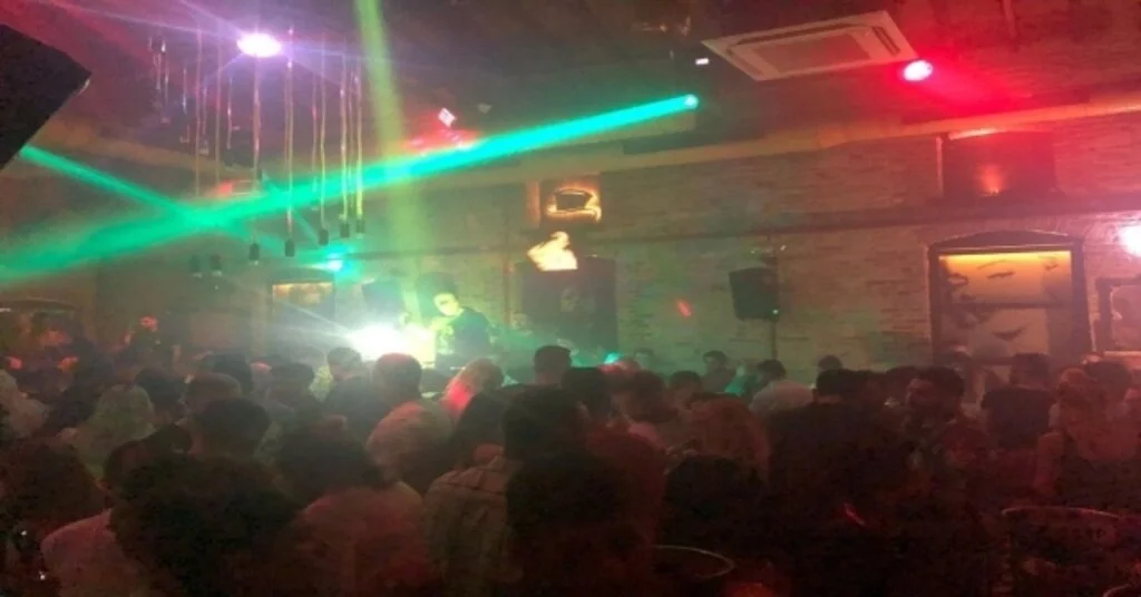 Kuşadasında Bayramın Gözdesi Barlar