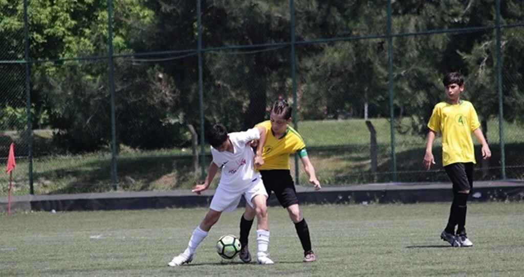 LİDERİN KEYFİ YERİNDE