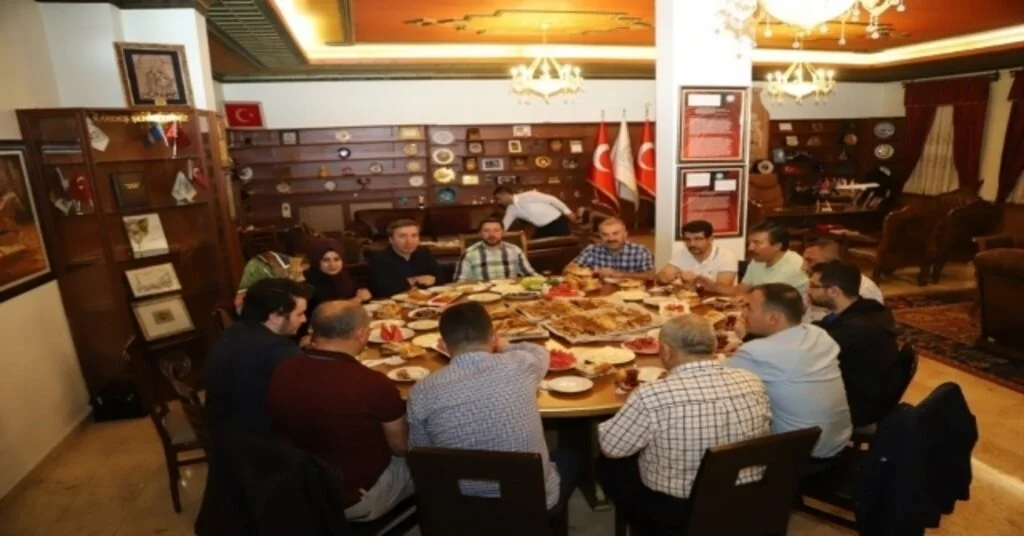 Meb Personel Genel Müdürü Aydoğdu, Arıyı Ziyaret Etti