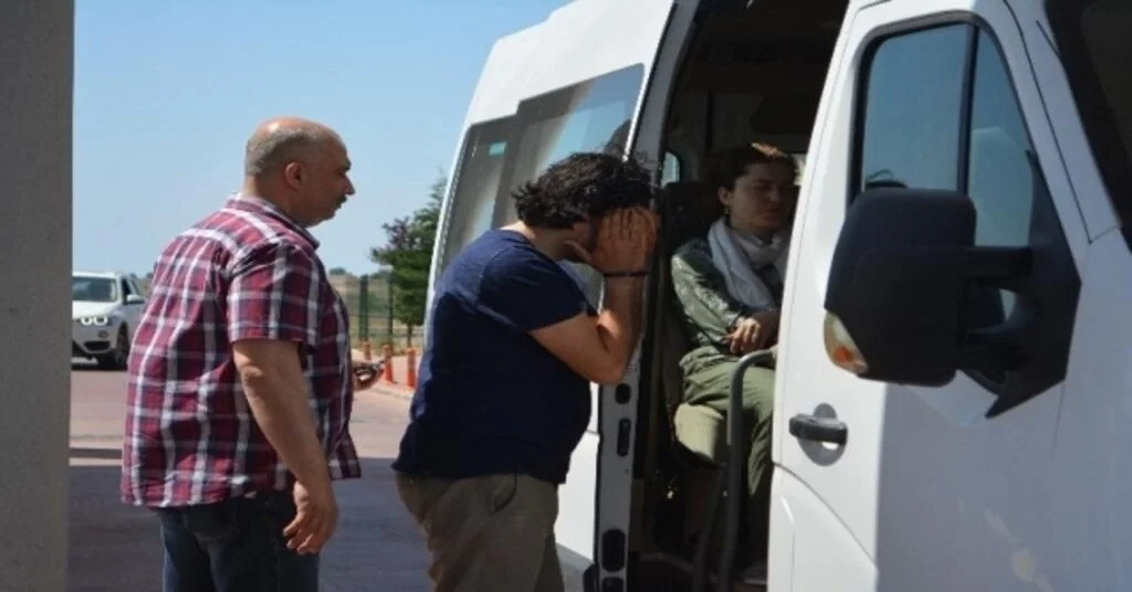 Midilliye Kaçarken Yakalanan 9 Fetö Şüphelisi Tutuklandı