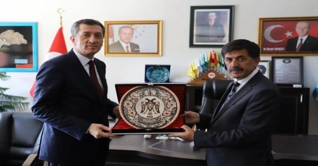 Milli Eğitim Bakanı Ziya Selçuktan Başkan Aksuna Ziyaret