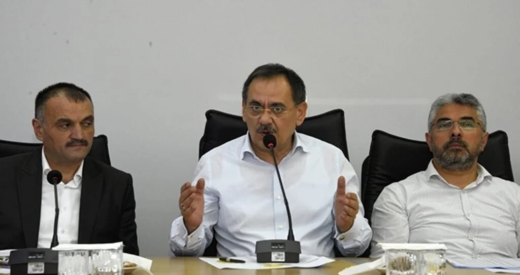 Mustafa Demir: Herkes elini taşın altına koyacak