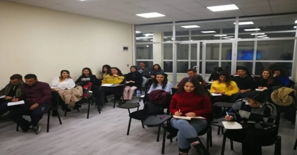 Nevşehir Belediyesinden Ücretsiz Ve Sertifikalı Yabancı Dil Kursu