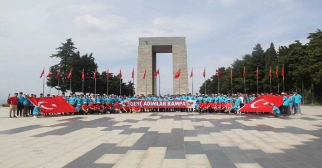 Öğrenciler Çanakkaleyi Gezdi