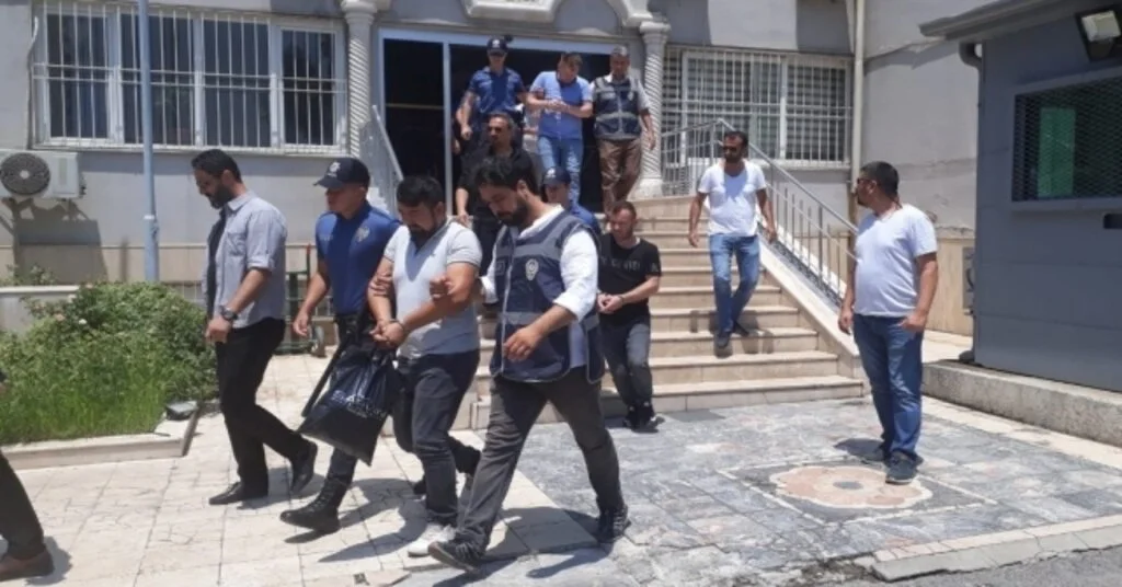 Olmayan Konteyneri 12 İlde 45 Kişiye Satan 11 Kişilik Suç Şebekesinden 6Sı Tutuklandı