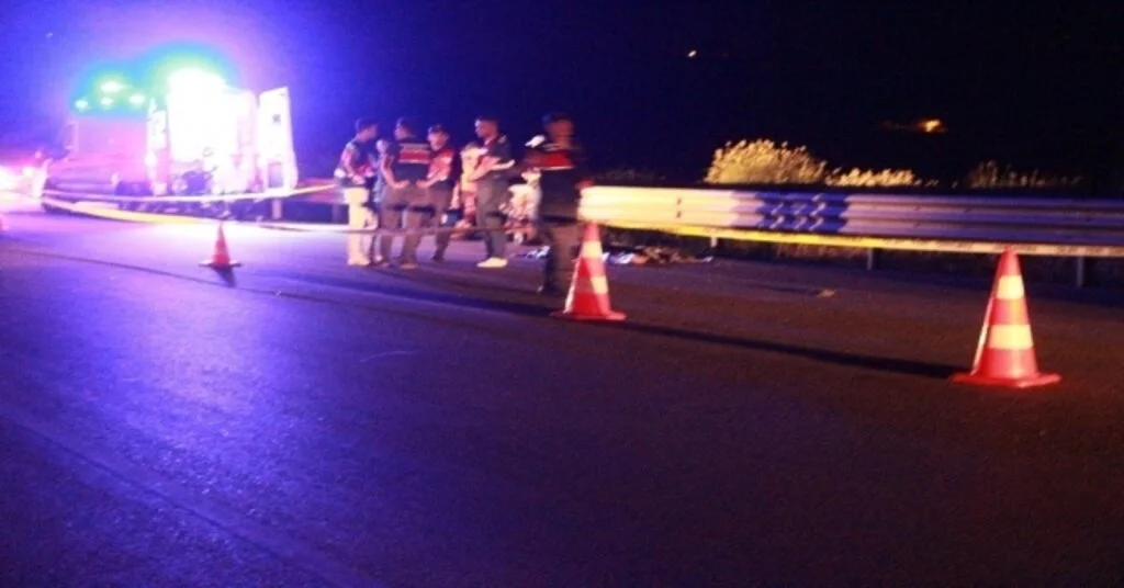 Otomobilin Çarptığı Genç Öldü