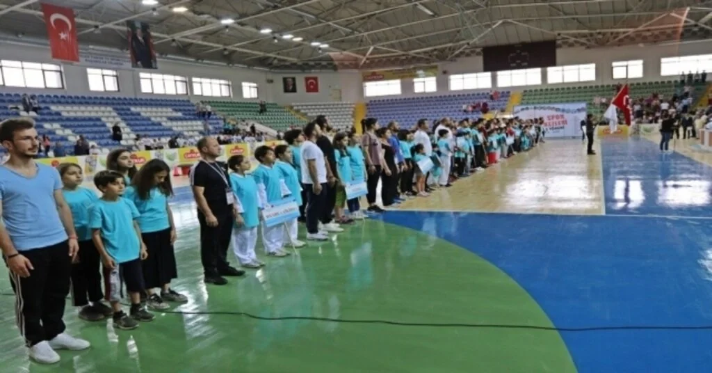 Rizede Yaz Spor Okulları Açıldı