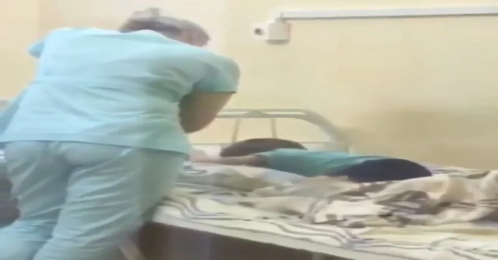 Rus Hemşire Tedavi Gören Çocuğu Yatağa Bağladı