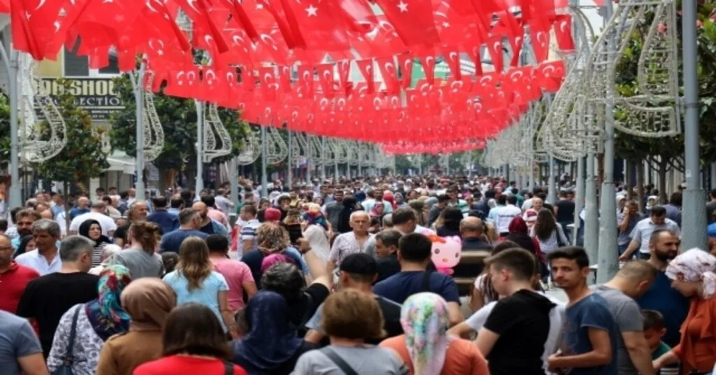 Sakaryada Çarşı Pazarda Bayram Hareketliliği