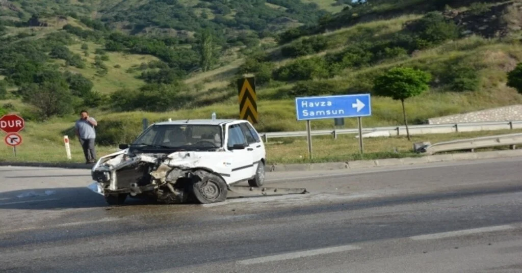 Samsunda Trafik Kazası: 4 Yaralı